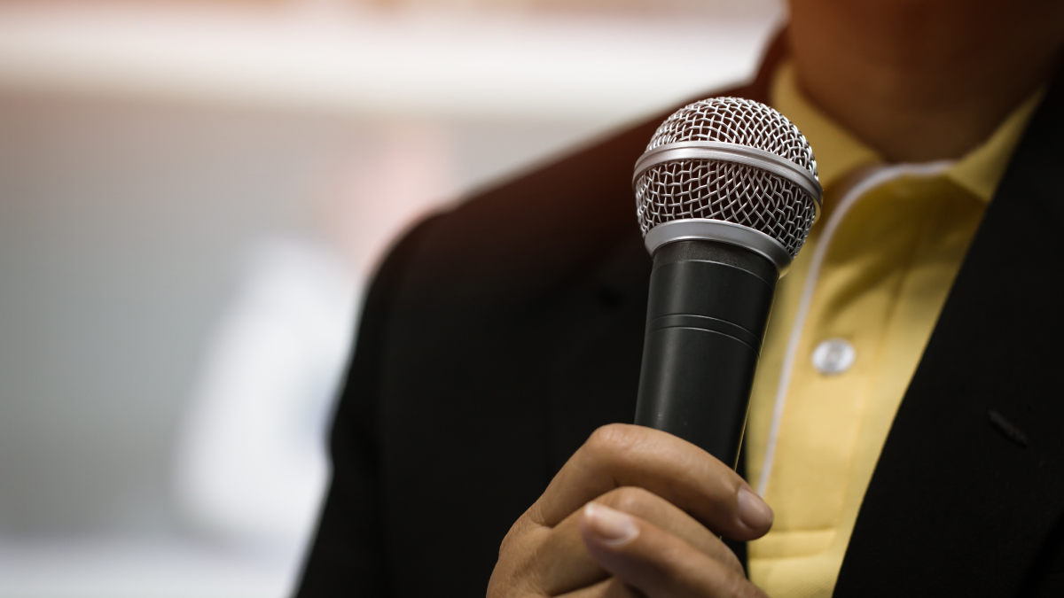 How a Branding Keynote Speaker Inspires Teams to Think Beyond Logos