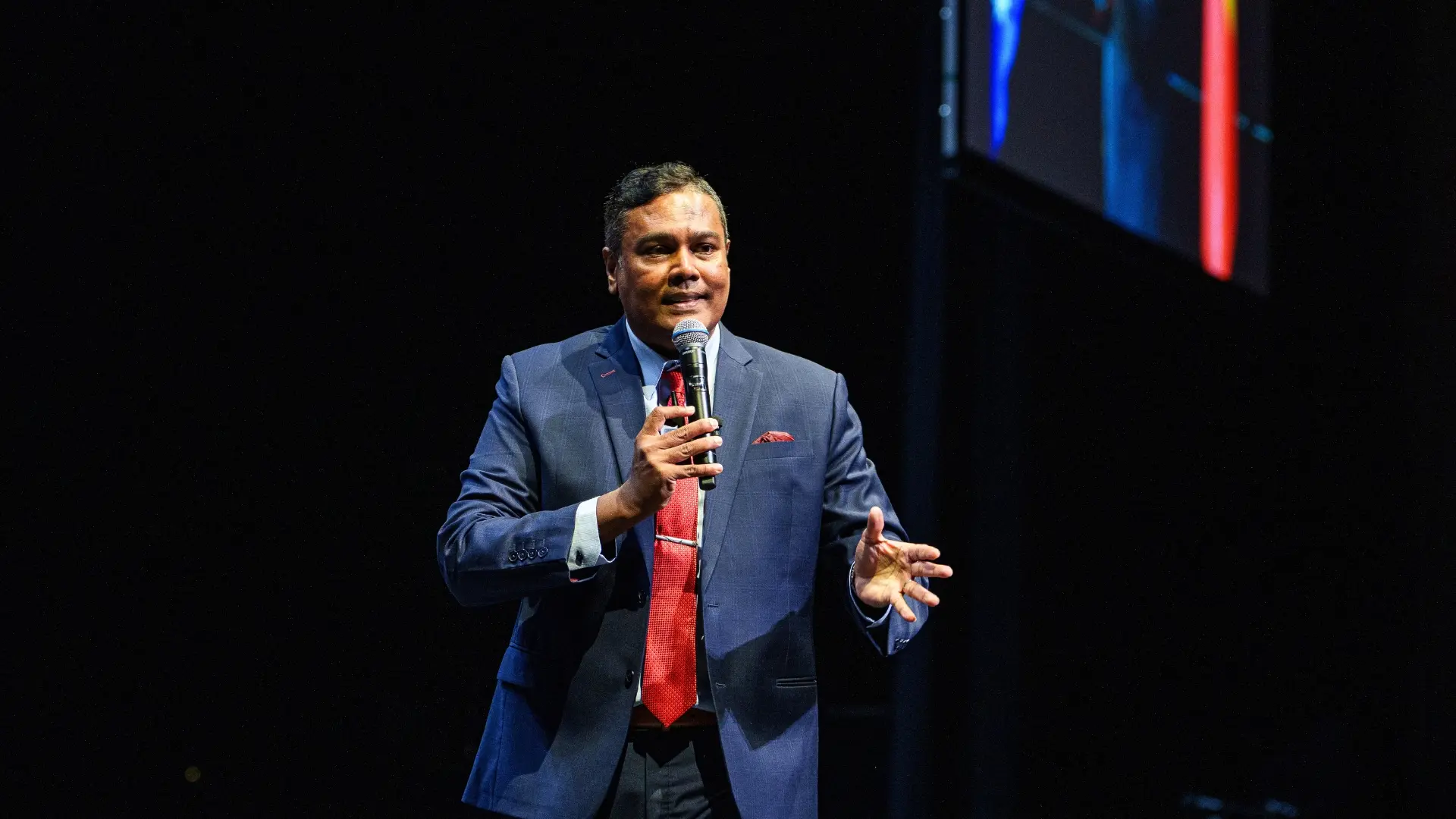 Best AI Keynote Speaker for Events in Dubai – Jerome Joseph