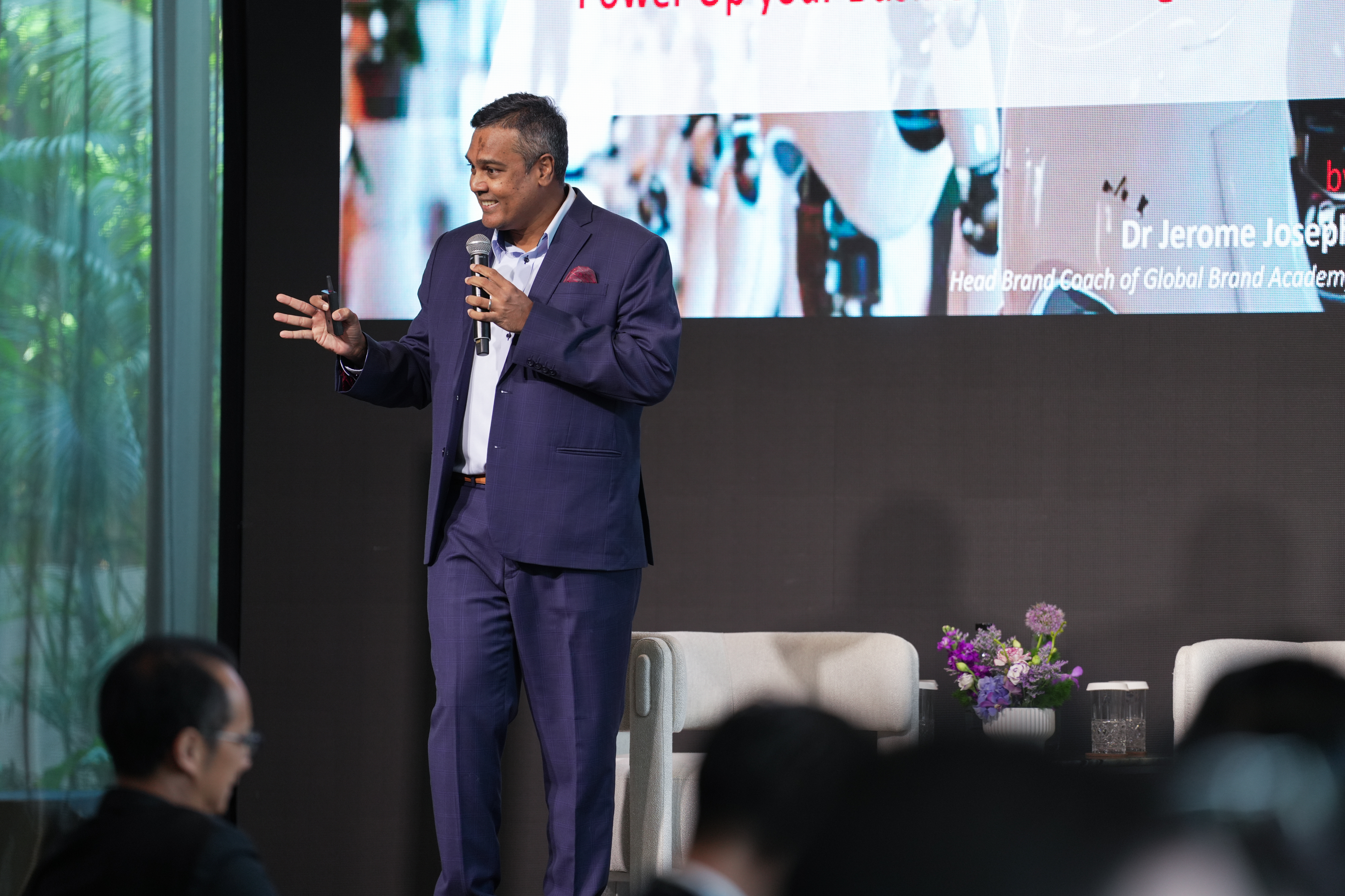 How to Negotiate B2B Deals in Egypt Without Discounting