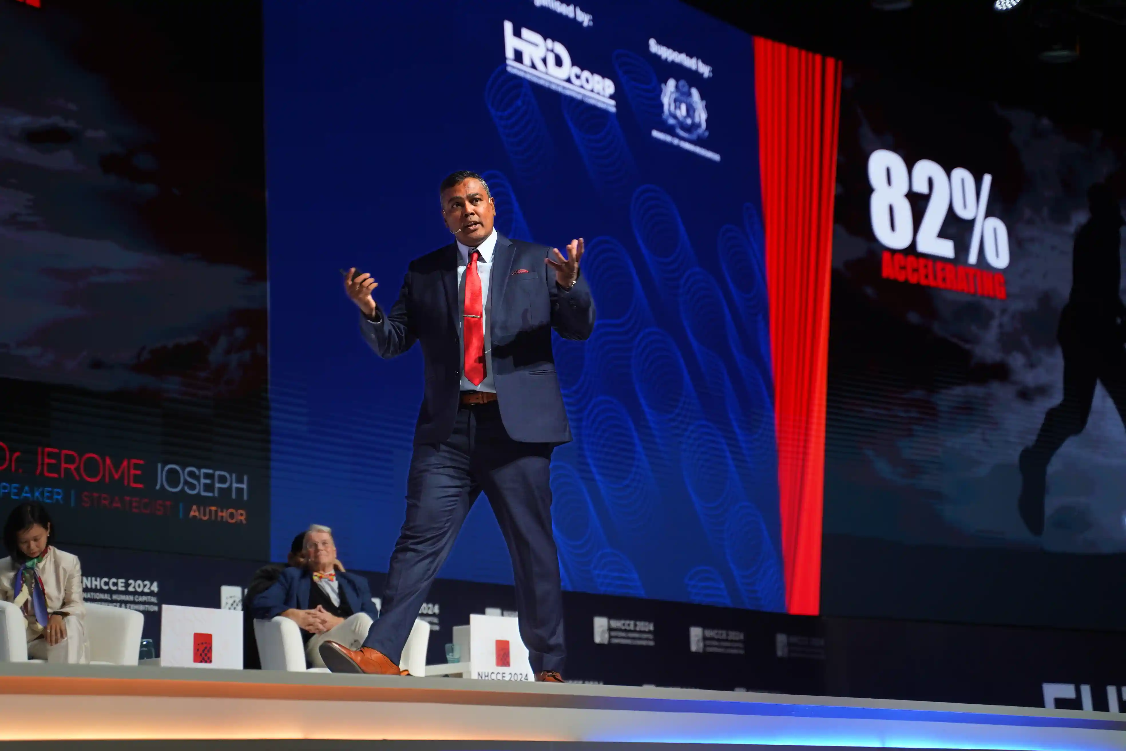 Key Factors That Define an Effective Keynote Speaker Choice