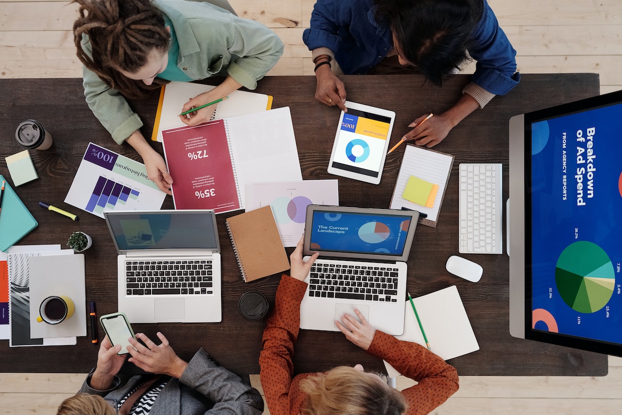 Why Understanding the Consumer Buying Process Gives Brands a Competitive Edge