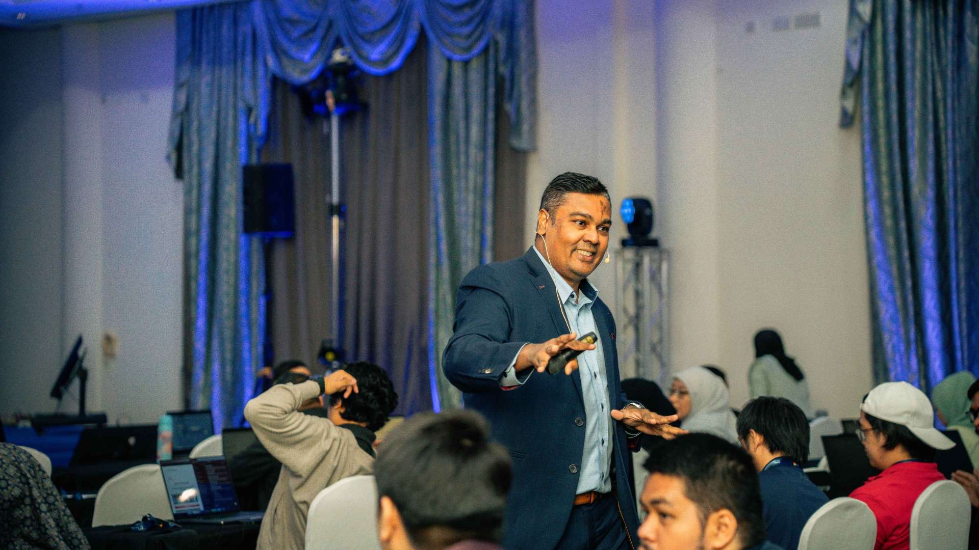 How Global Brand Academy Develops Branding Expertise